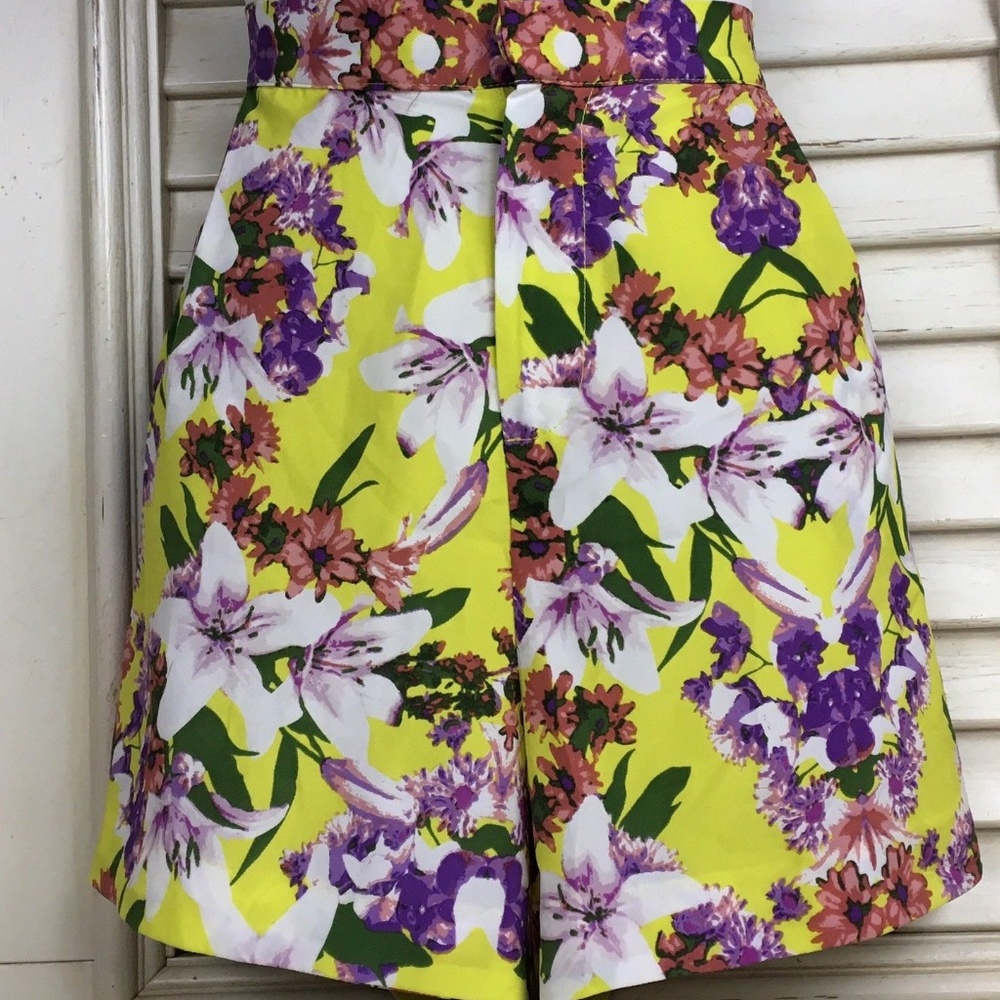 Joe Fresh Casual Shorts Yellow Floral Size 8